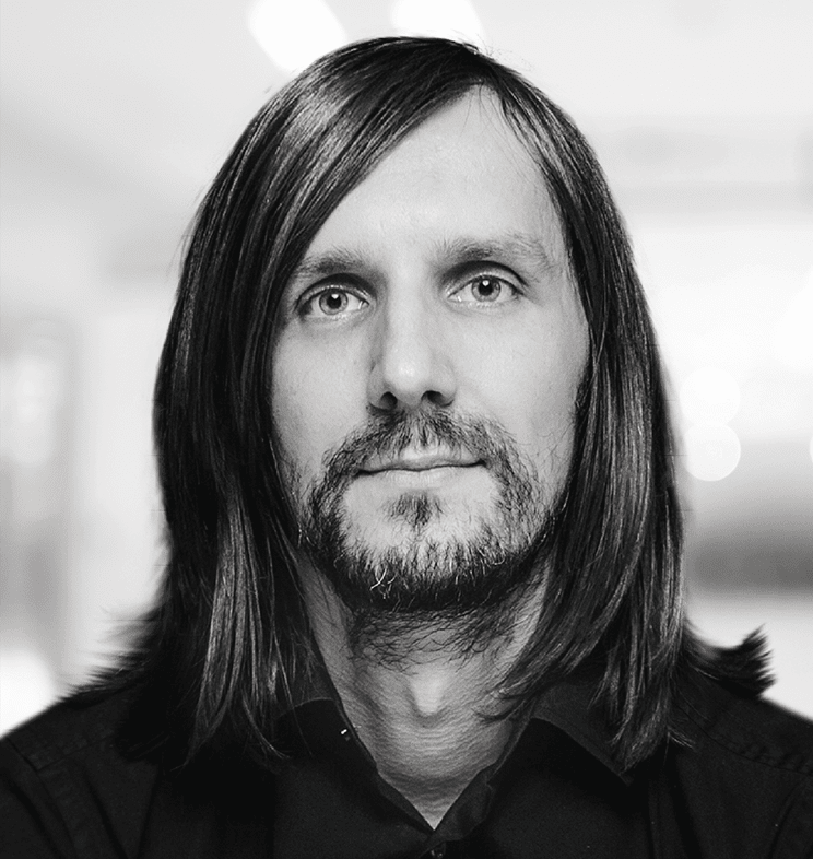 
					Денис<br class="hide-xs"> Сергеевич<br> Баранов